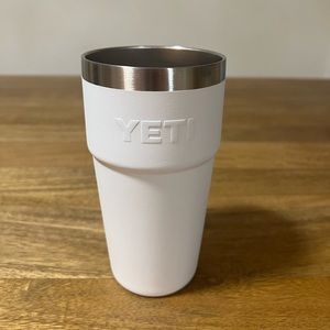 Yeti stackable cup - white